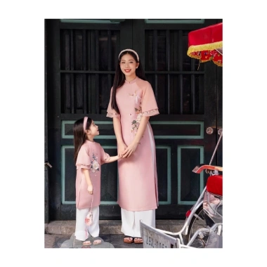 Áo Dài Cách Tân Cặp Đôi Tafta Hoa Thêu Bé Trai & Bé Gái 1-8 Tuổi - Giá 70.000 VNĐ