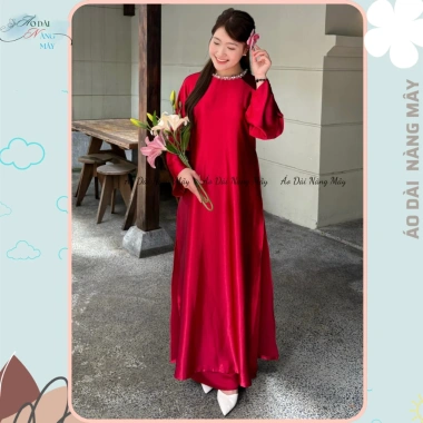 Áo dài cách tân cổ tròn dáng suông lụa tráng gương tay loe đính ngọc - 200k