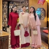 Áo dài cách tân gấm họa tiết chìm dáng suông đính cúc, kèm quần lụa nhẹ nhàng, thiết kế tinh tế độc đáo cho lễ tết - Giá 145.000đ - CATCHYstore