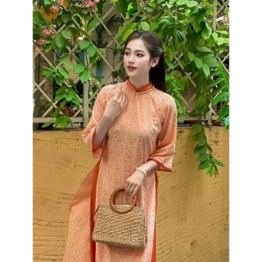 Áo dài cách tân gấm suông Tết 2.025 đẹp giảm giá 16% giá chỉ 216.000 VND 4