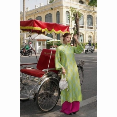 Áo dài cách tân gấm Thọ Rơi dáng suông - Siêu hot chụp ảnh, lễ tết, cưới hỏi - Giá giảm còn 305.500 VND