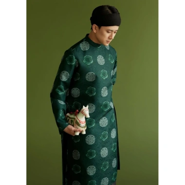 Áo Dài Cách Tân Nam Đắc Kỷ gấm dày dặn, thích hợp Tết, lễ chùa, mừng thọ – giảm còn 400.000₫ 3