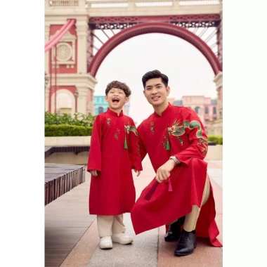 Áo dài cách tân nam đỏ Tết 2.026, thêu rồng cá tính, chuẩn phom hot - Giá 425k