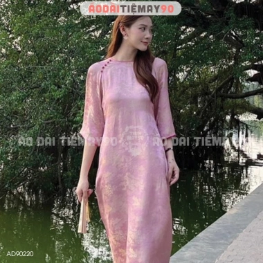 Áo dài cách tân Như Yên dáng suông xưa gấm lụa – Tiệm may sẵn AD90.220, lễ tết, giá chỉ 309.000 VNĐ