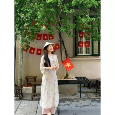 Áo dài cách tân nữ 4 tà hoa in nổi, thắt nơ tay loe, dáng suông tết thu đông 139k 6 Áo dài cách tân nữ 4 tà hoa in nổi, thắt nơ tay loe, dáng suông tết thu đông 139k 6