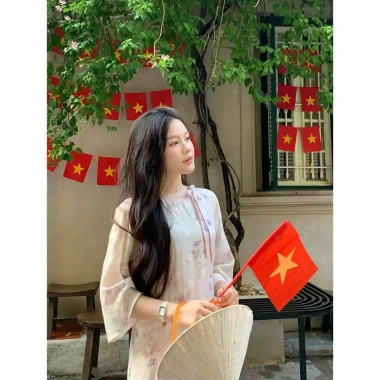 Áo dài cách tân nữ 4 tà hoa in nổi, thắt nơ tay loe, dáng suông tết thu đông 139k