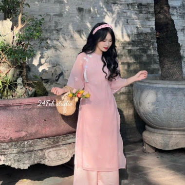 Áo dài cách tân nữ 4 tà vải tơ thêu cổ tròn nơ hoa, kèm quần lụa và bờm Lumi Studio AD05 - Giá 265.200₫