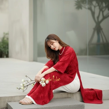 Áo dài cách tân nữ Tết 2.026 dáng suông gấm thọ dơi loại 1 cao cấp màu đỏ đô sang trọng giá 359.750 VND