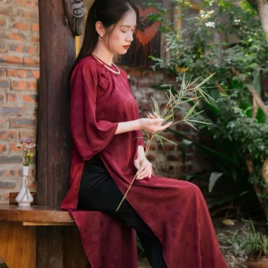 Áo dài cách tân nữ Tết gấm lụa tay lỡ cổ tròn Thanh Chi xinh CayLeo Design TC709 5