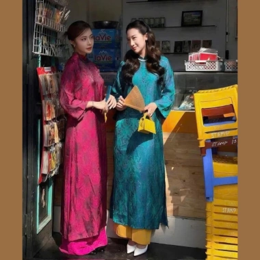 Áo dài cách tân Tết 2.025 nữ dáng suông gấm thọ dơi cao cấp, nhiều màu, thiết kế tinh tế, thoải mái, phù hợp hội nhóm, đầy sang trọng, đặc biệt cho ngày lễ
