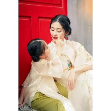 Áo dài đôi cách tân Thiều Hoa 4 tà vải organza thêu đính kết nổi truyền thống đẹp độc đáo sang trọng - Áo dài tết mẹ bé AD011 giá ưu đãi 173k