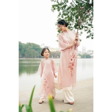 Áo Dài Đôi Mẹ Bé Hồng Pastel 4 Tầng Organza Cao Cấp Lót Lụa Mềm Mại – Thiết Kế Cách Tân Tết Gia Đình