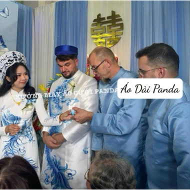 Áo dài đôi nam nữ tafta voan tơ hoa xanh bê, size bigsize 4XL, thích hợp tiệc cưới giảm giá 20% 6 Áo dài đôi nam nữ tafta voan tơ hoa xanh bê, size bigsize 4XL, thích hợp tiệc cưới giảm giá 20% 6
