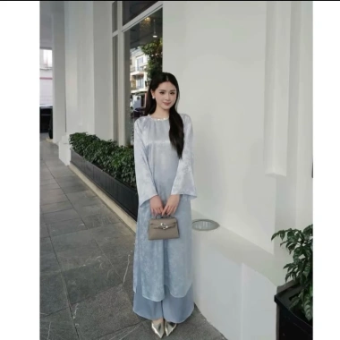 Áo Dài Gấm Dáng Xuông Tay Loe Đính Kết Thủ Công Hàng Mới Tặng Đôi Bông Tai ANNA