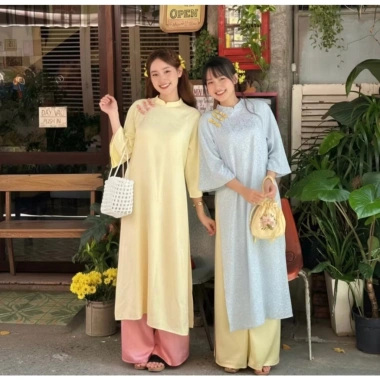 Áo Dài Hot Trend Tết 2.026 Lụa Cơ Uyển Hoa Chìm Cúc Sò Cách Điệu Giá 268.460 VND
