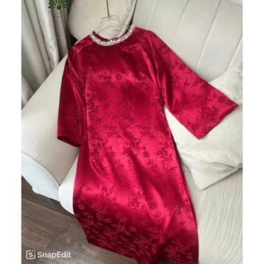 Áo Dài Lụa Gấm Hoàng Yến Cổ Tròn Đính Kết Sang Trọng Nữ Tính - Giá Tết 297.500₫