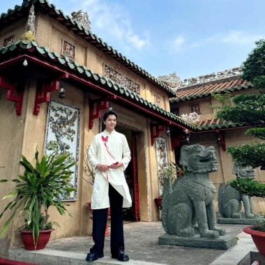 Áo Dài Nam Cách Tân Gấm Trúc Đào Dập Nổi - Mr Smile 99 AD08, Giá Sale 252.000đ