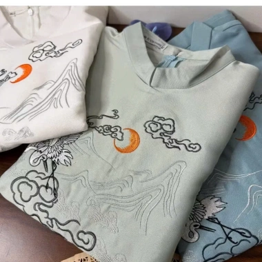 Áo dài nam cách tân thiết kế Tết - Tafta thêu Nam Bạch Hạc 2 màu thanh nhã, phong cách độc đáo, giá ưu đãi 435.000₫ 9