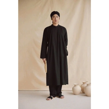 Áo dài nam dáng suông cổ phục Linen cao cấp, đường may tinh tế, không nhăn, thoáng mát 2 màu đỏ-đen, giá ưu đãi 369k - Tết 2.025 L&A K17 2