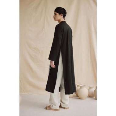 Áo dài nam dáng suông cổ phục Linen cao cấp, đường may tinh tế, không nhăn, thoáng mát 2 màu đỏ-đen, giá ưu đãi 369k - Tết 2.025 L&A K17 6