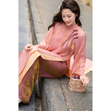 Áo dài nữ tơ ánh kim 4 tà dáng suông đính cúc sò + quần, LAVIAN AD34 cách tân Tết, giảm 434.900₫