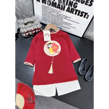 Áo dài Tết bé gái chữ AN tua rua cách tân, thêu họa tiết, cỡ 8‑28kg, giảm giá 95k