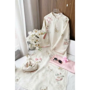 Áo dài tết cách tân suông 4 tà tay lỡ, voan thêu hoa cách điệu - Tặng kèm quần, giá ưu đãi 314k, chất liệu nhẹ, đẹp mắt, phong cách hiện đại 10 Áo dài tết cách tân suông 4 tà tay lỡ, voan thêu hoa cách điệu - Tặng kèm quần, giá ưu đãi 314k, chất liệu nhẹ, đẹp mắt, phong cách hiện đại 10