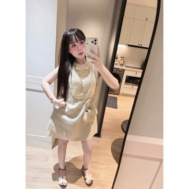Áo Dài Tết Cách Tân Tiểu Thư See You Dáng Suông Sát Nách Khăn Choàng Quần Ống Rộng Du Xuân 450.000 VND 5 Áo Dài Tết Cách Tân Tiểu Thư See You Dáng Suông Sát Nách Khăn Choàng Quần Ống Rộng Du Xuân 450.000 VND 5