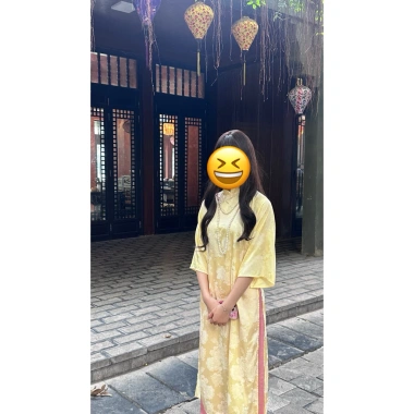 Áo dài Tết nữ – Giá 100.000đ, giảm từ 127.000đ, thiết kế truyền thống, chất liệu nhẹ thoáng 2