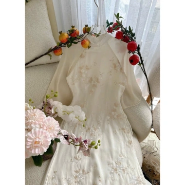 Áo dài Tết set tơ tấm ánh kim, thêu phối quần lụa 3 màu Y Hình - Haicogai