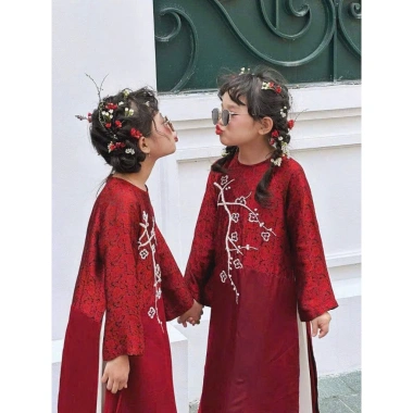 Áo dài Tết & Trung Thu vải tafta gấm thêu cao cấp đỏ trắng, giảm còn 280.000₫ 2