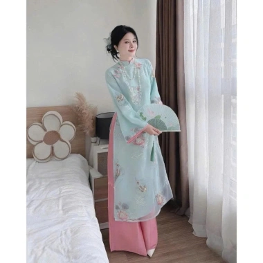 Áo dài Tết Voan thêu cá chép hoa sen nút tàu quần satin giá ưu đãi 297.515