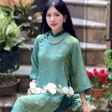 Áo dài tết Xuân 2.026 cách tân dáng suông, vải gấm lụa tơ cao cấp đính cúc bọc 6 Áo dài tết Xuân 2.026 cách tân dáng suông, vải gấm lụa tơ cao cấp đính cúc bọc 6