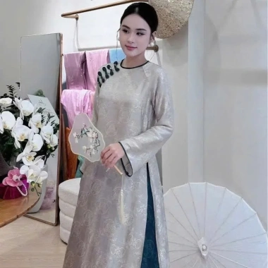 Áo Dài Thiên Dy Vải Tơ Tằm Thọ Dệt Cổ Trơn Viền Đính Cúc - Đẹp Dạ Lễ Tết 470k