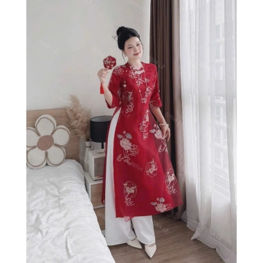 Áo dài tơ tay lỡ cổ tròn hoa sen cá chép quần suông dài chất Kate NANA du xuân Tết 3 Áo dài tơ tay lỡ cổ tròn hoa sen cá chép quần suông dài chất Kate NANA du xuân Tết 3