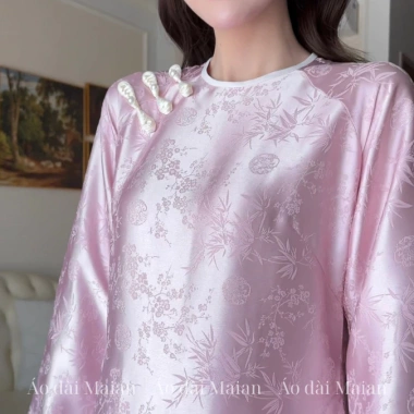Áo dài Trúc Anh cách tân dáng suông đính cúc tàu trẻ trung - Tết 2.026 - Giá 285.000đ (Giảm tới 350.550đ)