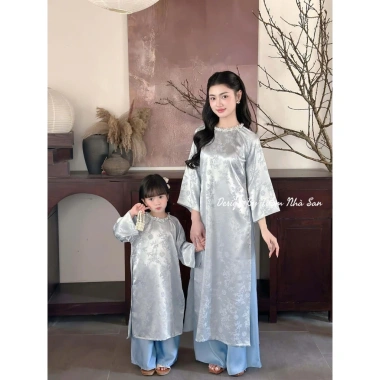 Áo Dài Trúc Thọ Mẹ & Bé Gái Cách Tân Suông Gấm Cao Cấp Tặng Bờm Xốp 318.800₫ 8