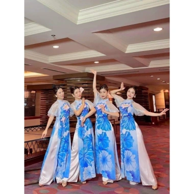 Áo dài truyền thống hoa sen tay cánh tiên, voan tơ trắng + quần ống - Giá 190.000₫