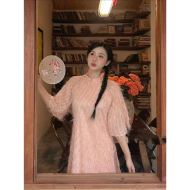 Áo dài Vũ Anh Kim 3 tà đôi kem, suông lụa, tay lỡ cổ tàu, chuẩn Tết 4