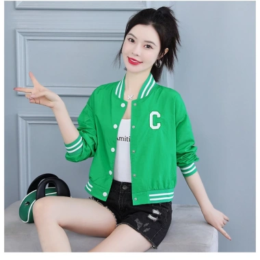 Áo khoác bomber dù nữ croptop logo thêu cực yêu - giảm giá 99k (giá gốc 118.800₫)