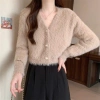 Áo khoác cardigan ngắn dài tay QCCC RUBY, len lông thỏ mịn, cổ V, màu trắng và đen, giá chỉ 243k