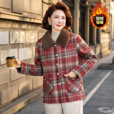 Áo khoác dạ caro lót lông dày ấm áp cho mẹ trung niên – Mặc Tết đẹp, chỉ 429.600₫ 9
