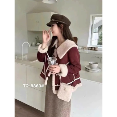 Áo Khoác Da Lộn Lót Lông QCCC 8.863 – Túi Ngọc Độc Đáo, Phong Cách Thời Thượng Cá Tính