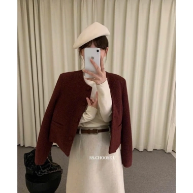 Áo khoác dạ Tweed bông xù cúc bọc vải túi ngang SURAN TWEED đỏ burgundy tết Noel 7 Áo khoác dạ Tweed bông xù cúc bọc vải túi ngang SURAN TWEED đỏ burgundy tết Noel 7