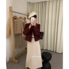 Áo khoác dạ Tweed bông xù cúc bọc vải túi ngang SURAN TWEED đỏ burgundy tết Noel 8