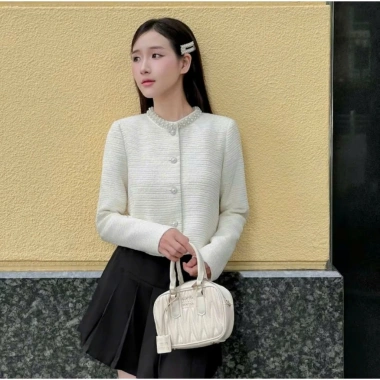 Áo khoác dạ Tweed cổ tròn đính ngọc, khuy tròn dài tay Hàn Quốc - 299.000đ YUMEE