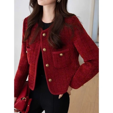 Áo khoác da tweed đỏ cổ tròn khuy đồng - phong cách thanh lịch, giảm giá 254.293₫