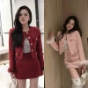 Áo khoác dạ tweed nữ dáng ngắn cổ tròn dài tay màu đỏ nhung kèm chân váy ôm ngắn, giá 479k