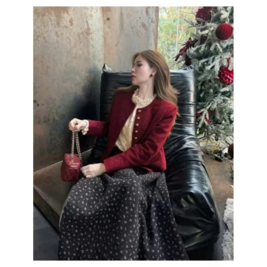 Áo khoác dạ tweed nữ đỏ lông xù, dáng ngắn tiểu thư, túi nắp, mùa đông - 239k 4 Áo khoác dạ tweed nữ đỏ lông xù, dáng ngắn tiểu thư, túi nắp, mùa đông - 239k 4