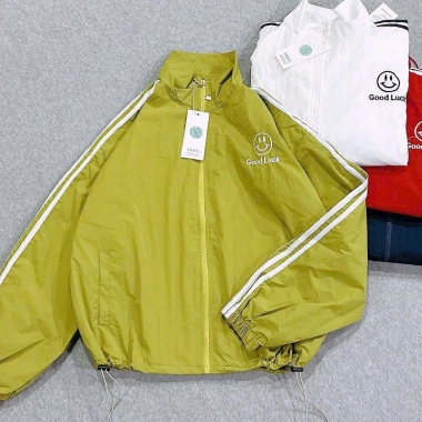 Áo khoác dù nhăn nữ Croptop Good Luck mặt cười, cánh dơi lửng 2 lớp, túi trong, chống nắng chạy bộ thể thao 4
